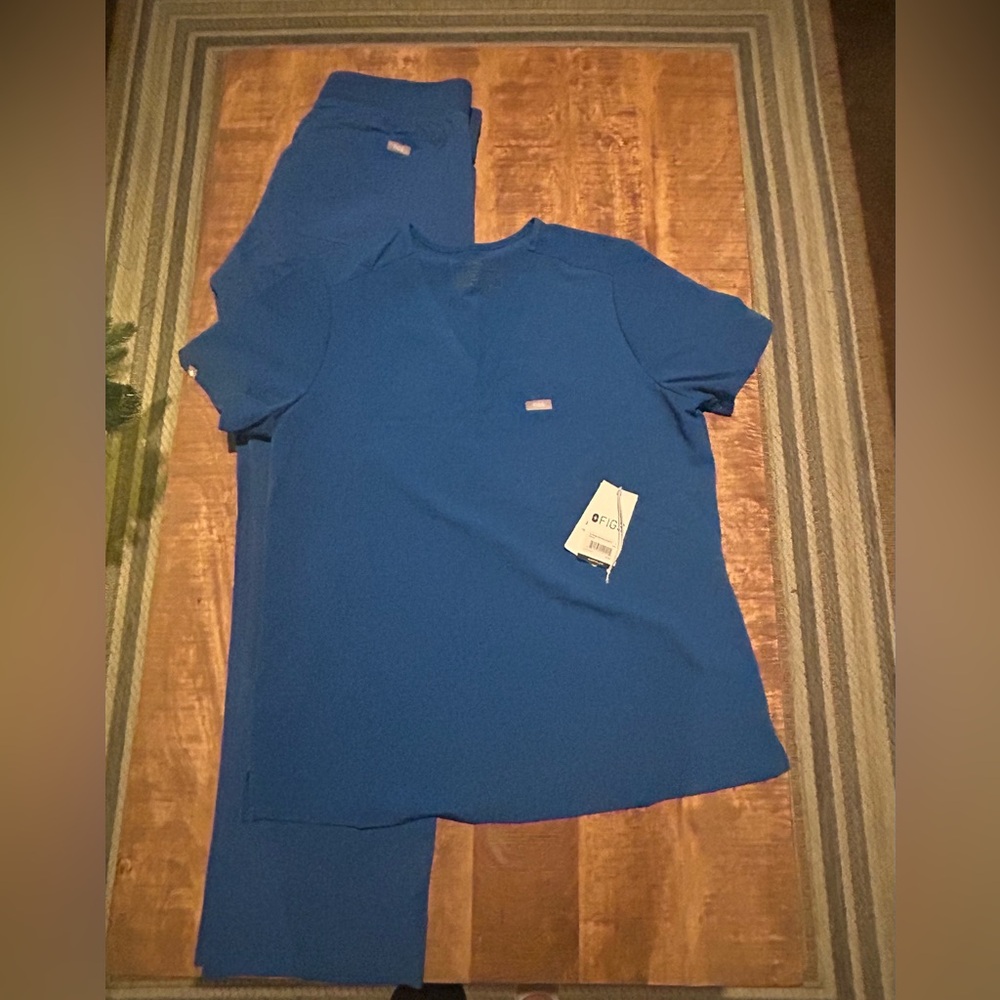 FIGS Royal Blue Catarina/Livingston scrub set